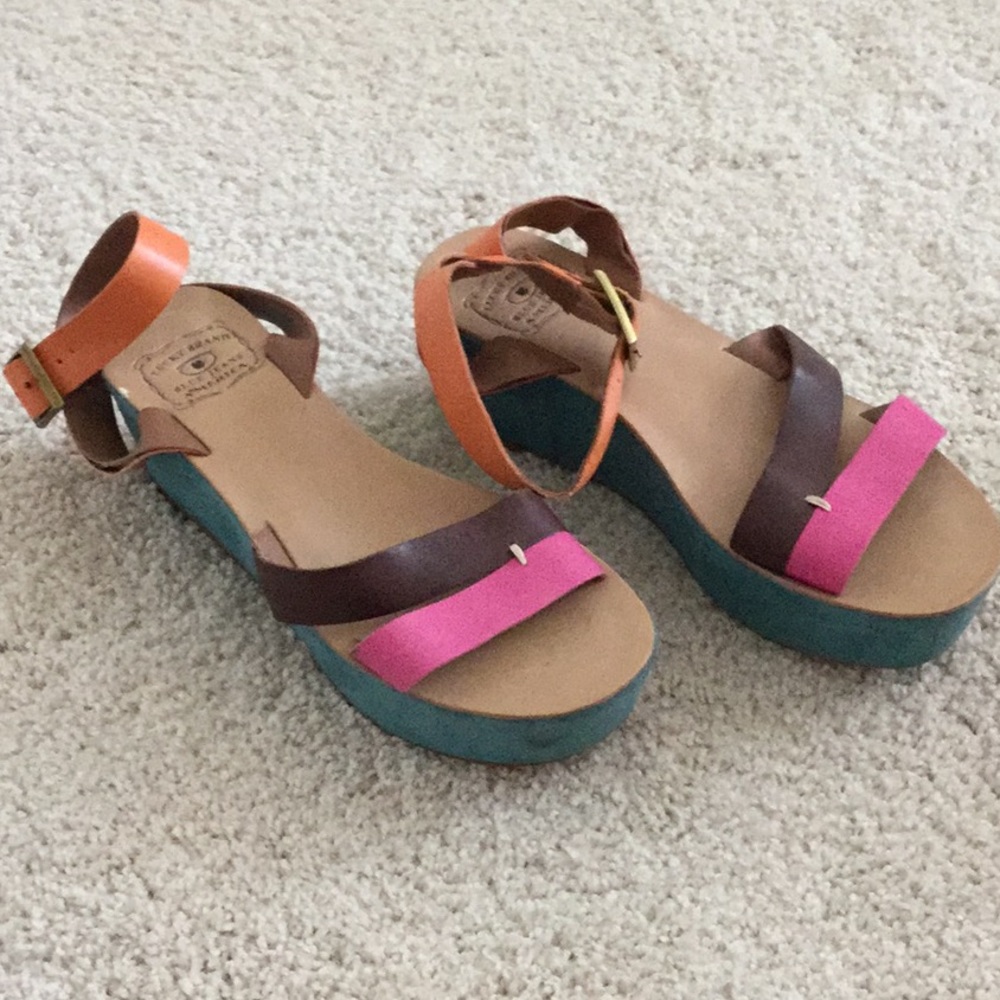 Lucky Brand multi colored wedges, size 61/2